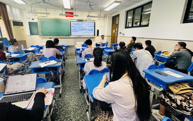 深耕史学沃土 赋能课堂新程——高三历史“深化‘双新’ 提质增效”培训心得与学科实践路径